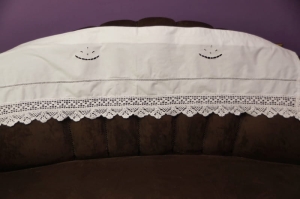 PŁÓTNO I SZYDEŁKOWA KORONKA ZAZDROSTKA LAMBREKIN W BIELI 120 X 26 CM