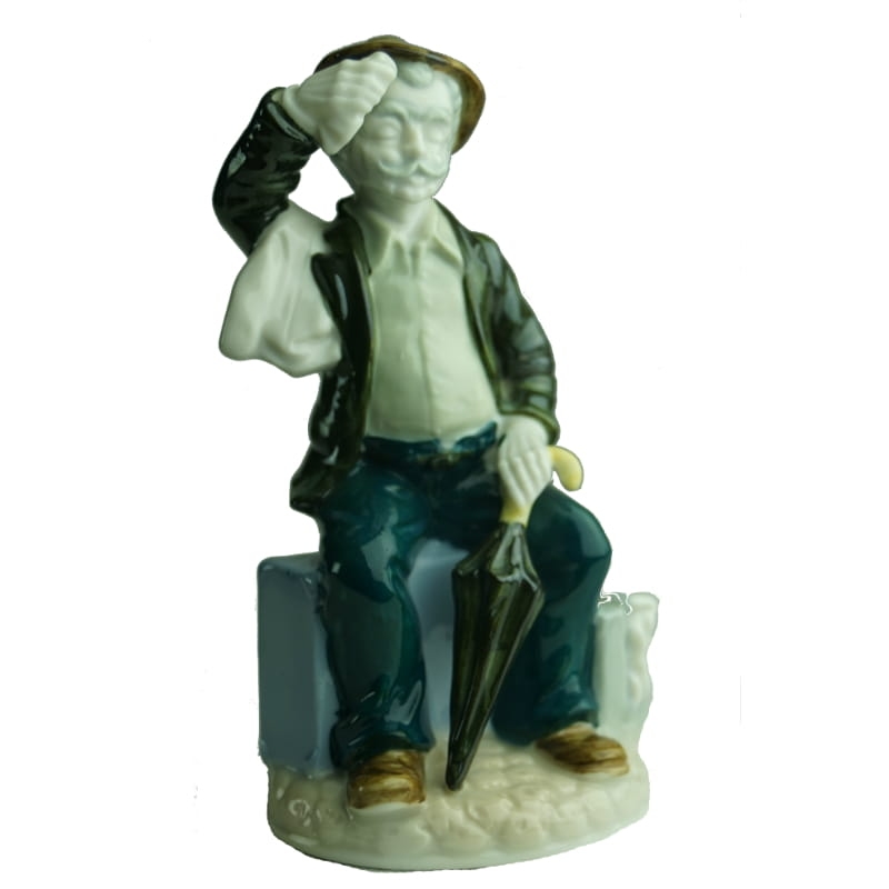 27985 ŚLICZNA RĘCZNIE MALOWANA FIGURKA MĘŻCZYZNY Z PARASOLEM.jpg