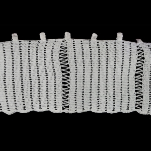 28814 SZYDEŁKO PROSTA ZAZDROSTKA LAMBREKIN 137 X 26 CM.jpg