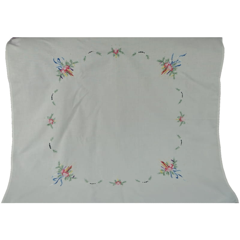 29855 BOŻE NARODZENIE PŁÓCIENNY OBRUS Z BARWNYMI HAFTAMI I AŻURKAMI 78 X 77 CM.jpg
