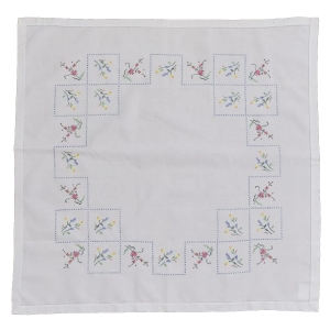 38461 HAFT KRZYŻYKOWY DROBNE KOLOROWE KWIATECZKI ŁADNY OBRUS 80 X 78 CM (1).jpg