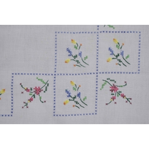 38461 HAFT KRZYŻYKOWY DROBNE KOLOROWE KWIATECZKI ŁADNY OBRUS 80 X 78 CM (2).jpg