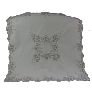 KREMOWY OBRUS Z BEŻOWYMI KWIATOWYMI HAFTAMI 80 X 79 CM