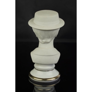 40696 SANGO PORCELANOWE POPIERSIE CHŁOPCA W KAPELUSZU PORCELANA BISKWITOWA ZE ZŁOCENIEM (4).jpg