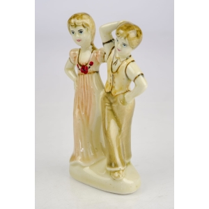 41270 ŁADNA RĘCZNIE MALOWANA FIGURA DZIEWCZYNY Z CHŁOPAKIEM (3).jpg