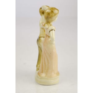 41270 ŁADNA RĘCZNIE MALOWANA FIGURA DZIEWCZYNY Z CHŁOPAKIEM (6).jpg