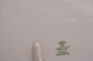 41524 THUN OWALNA PATERA PÓŁMISEK Z RÓŻOWEJ PORCELANY W TULIPANY (5).jpg
