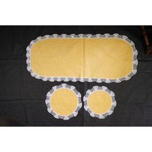 BIEŻNIK I DWIE SERWETY Z SZYDEŁKOWĄ KORONKĄ