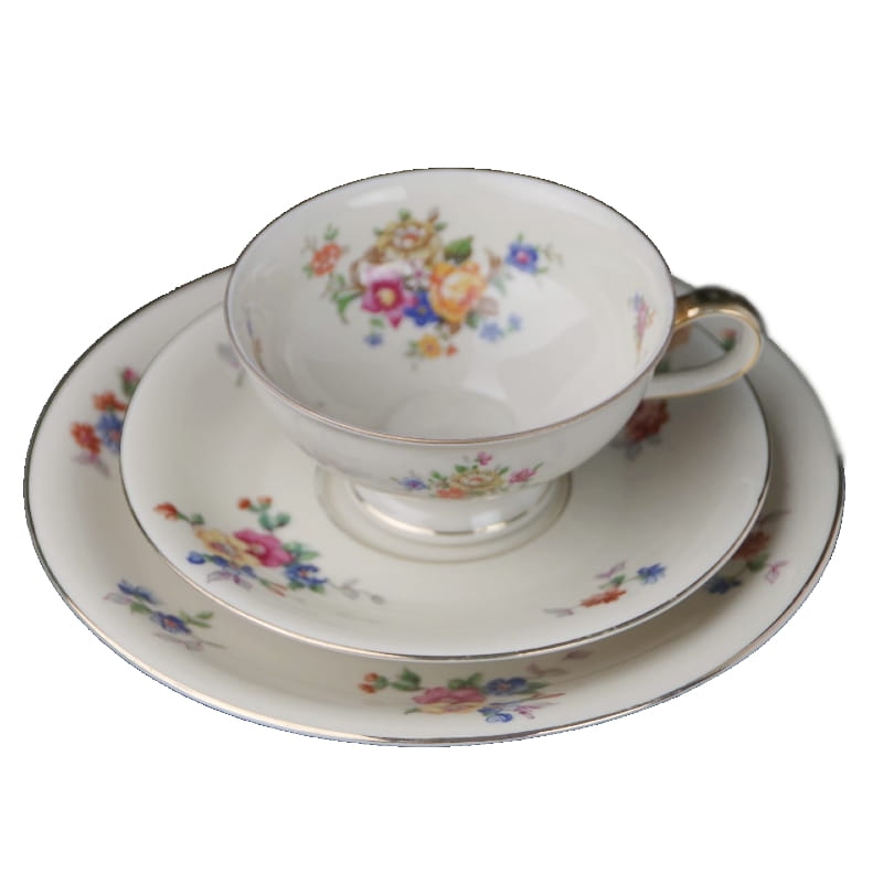 34077 J. SELTMANN KOŚĆ SŁONIOWA I BARWNE KWIATY ŚNIADANIÓWKA.jpg