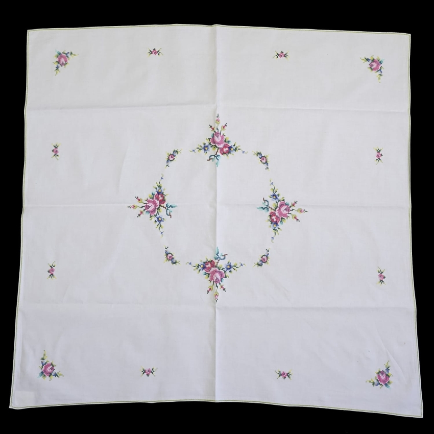 42650 PŁÓTNO PIĘKNY OBRUS HAFT KRZYŻYKOWY BARWNE KWIATY 84 x 81 CM (1).jpg