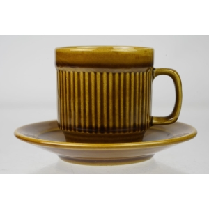 43385 KERA-VITRAL F. KULIK FLORA BURSZTYNOWA FILIŻANKA ZE SPODKIEM LATA 60-TE Dostępność4 kpl (2).jpg