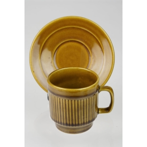 43385 KERA-VITRAL F. KULIK FLORA BURSZTYNOWA FILIŻANKA ZE SPODKIEM LATA 60-TE Dostępność4 kpl (3).jpg