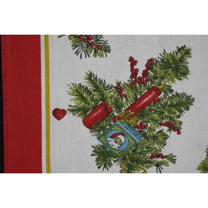 43428 BOŻE NARODZENIE OBRUS ZE ŚWIĄTECZNYM NADRUKIEM 81,5 X 73,5 CM (2).jpg
