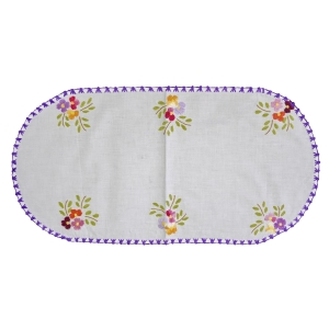 SENTYMENTALNA OWALNA SERWETA RĘCZNIE WYSZYWANA 60 X 31,5 CM