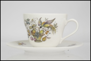 43829 SELTMAN FRIDERIKE FILIŻANKA ZE SPODKIEM RAJSKIE PTAKI I OWOCE Dostępność 9 kpl (2).jpg