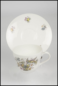 43829 SELTMAN FRIDERIKE FILIŻANKA ZE SPODKIEM RAJSKIE PTAKI I OWOCE Dostępność 9 kpl (4).jpg