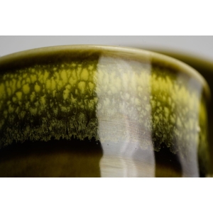 44401 COLDITZ CERAMICZNA FILIŻANKA ZE SPODKIEM W OLIWKOWEJ ZIELENI Dostępność 9 kpl (3).jpg