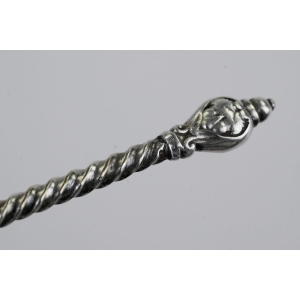 48928 PLATEROWANA SREBREM ŁYŻKA ŚRODKA STOŁU Z TWARZĄ CHERUBINKA (5).jpg