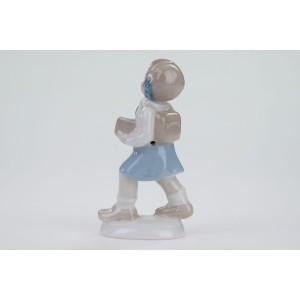 50249 GRÄFENTHAL THÜRINGEN FIGURKA DZIEWCZYNKI Z TORNISTREM (4).jpg