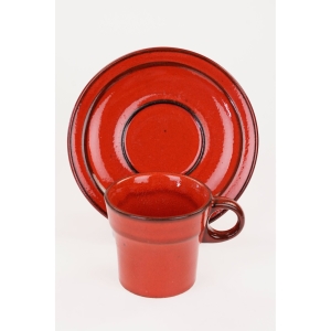 46985 CZERWONA CERAMICZNA FILIŻANKA ZE SPODKIEM LATA 70-TE (4).jpg