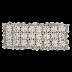 SZYDEŁKO DELIKATNY BIEŻNIK LAUFER W ROZETKI W BIELI 84 X 36 cm