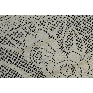 54225 SZYDEŁKO WANILIOWA FIRANECZKA OBRUS DUŻE KWIATY 128 X 75 CM (2).JPG