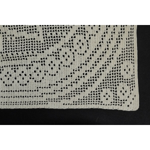 54225 SZYDEŁKO WANILIOWA FIRANECZKA OBRUS DUŻE KWIATY 128 X 75 CM (4).JPG