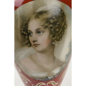 54444 CHODZIEŻ OLBRZYM CZERWONY WAZON Z PORTRETEM NATALII POTOCKIEJ 43 CM (3).JPG