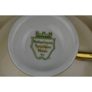 38923 KPM KOPENHAGA KREMOWO-BEŻOWA FILIŻANKA ZE SPODKIEM (4).jpg