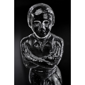 55514 SZKLANA FIGURKA PIŁKARZA FUTBOLISTY SKANDYNAWIA (3).JPG