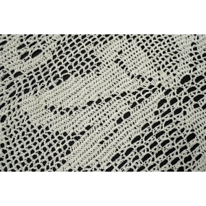 55734 SZYDEŁKO KREMOWY OBRUS W KWIATY 90 X 87 CM (3).JPG