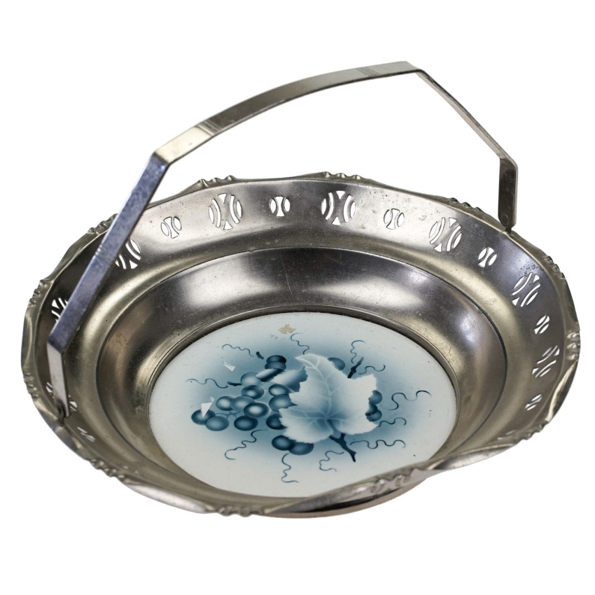 56047 CERAMICZNA PATERA KOSZYCZEK Z WINOGRONAMI W STYLU RETRO ZAKUTA W METAL (1).jpg