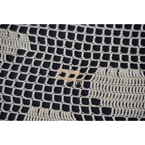 56139 SZYDEŁKO ŚLICZNY STAREŃKI KREMOWY OBRUS W KWIATY 128 X 97 CM (6).JPG