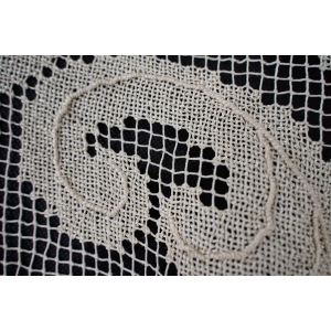 56141 KOŁEK ŚLICZNY STAREŃKI OBRUS Z FRĘDZLAMI 150 X 120 CM (3).JPG