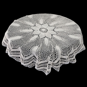 KREMOWY ŚLICZNY OBRUS ROBIONY NA DRUTACH ŚR. 98 CM