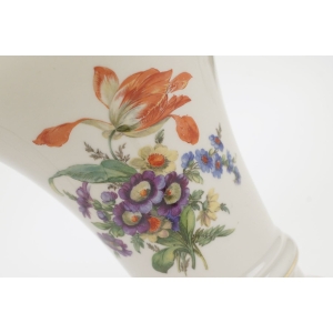 56691 FÜRSTENBERG UROCZY WAZON KRATER KOŚĆ SŁONIOWA W KOLOROWE KWIATY (3).JPG