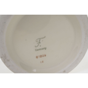 56691 FÜRSTENBERG UROCZY WAZON KRATER KOŚĆ SŁONIOWA W KOLOROWE KWIATY (5).JPG