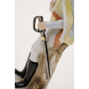 57439 CAPODIMONTE DUŻA FIGURA NAPOLEOŃSKIEGO ŻOŁNIERZA OFFICIER DES CHASSEURS (6).JPG