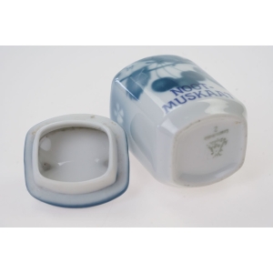 58006 LIMOGES CHARLES MARTIN STARY PORCELANOWY KUCHENNY POJEMNIK NA GAŁKĘ MUSZKATAŁOWĄ W WISIENKI (3).JPG