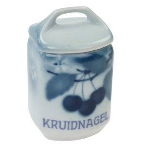 58005 LIMOGES CHARLES MARTIN STARY PORCELANOWY KUCHENNY POJEMNIK NA GOŹDZIKI W WISIENKI (1).jpg