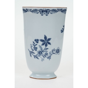 58931 RÖRSTRAND EAST INDIES PORCELANOWY ELEGANCKI WAZON W NIEBIESKIE KWIATY (2).JPG