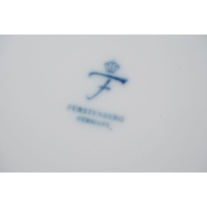 59011 FÜRSTENBERG HERZOG FERDINAND PUZDRO POJEMNIK Z MEDALIONEM (6).JPG