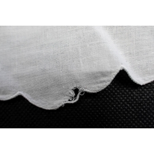 59255 BOŻE NARODZENIE OBRUS AŻUROWE HAFTY MOTYWY ŚWIĄTECZNE 74 x 74 CM (2).JPG