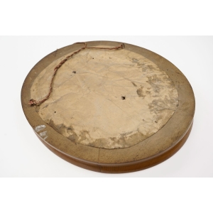 59385 MARYJA MOSIĘŻNA PŁASKORZEŹBA NA BORDOWYM AKSAMICIE W DREWNIANEJ RAMIE (5).JPG