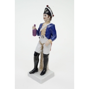 59715 CAPODIMONTE DUŻA FIGURA NAPOLEOŃSKIEGO ŻOŁNIERZA (2).JPG