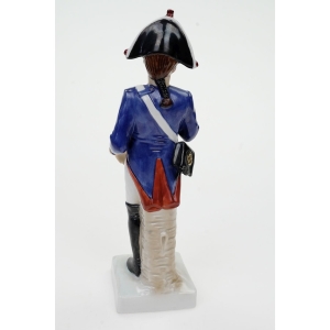 59715 CAPODIMONTE DUŻA FIGURA NAPOLEOŃSKIEGO ŻOŁNIERZA (4).JPG
