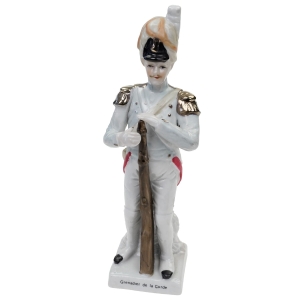 59716 CAPODIMONTE DUŻA FIGURA NAPOLEOŃSKIEGO ŻOŁNIERZA (1).jpg