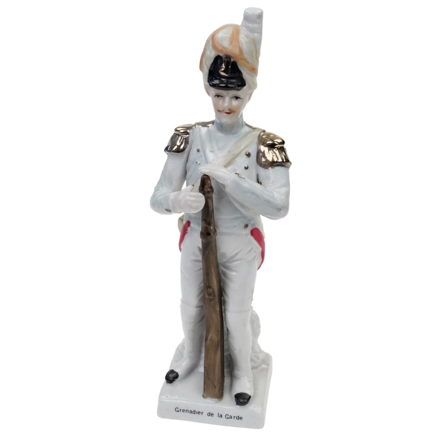 59716 CAPODIMONTE DUŻA FIGURA NAPOLEOŃSKIEGO ŻOŁNIERZA (1).jpg