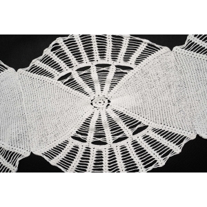 59789 SZYDEŁKOWA DUŻA SERWETA O WYSZUKANYM KSZTAŁCIE 115 X 36 CM (2).JPG