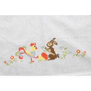 60193 WIELKANOC OBRUS RĘCZNIE HAFT KRZYŻYKOWY ZAJĄCE I KOGUTY 77 X 75 CM (2).JPG